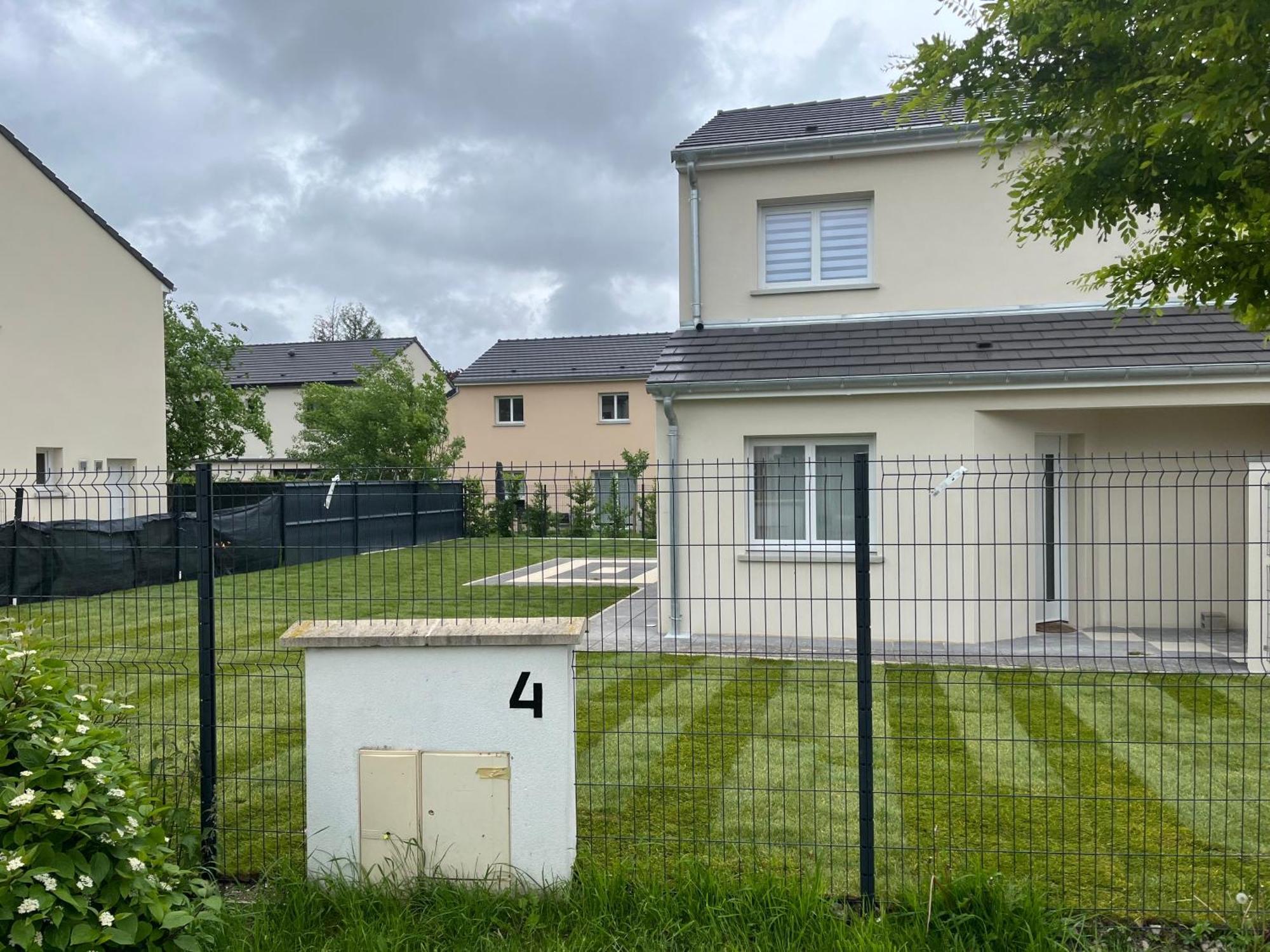 Superbe Maison Avec Jardin Bezannes Exterior foto